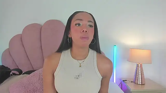 Snapshot of Nicole_Paradise chatting on 03/28/26, 12:38 Nicole Paradise online show from 03/28/26, 12:38