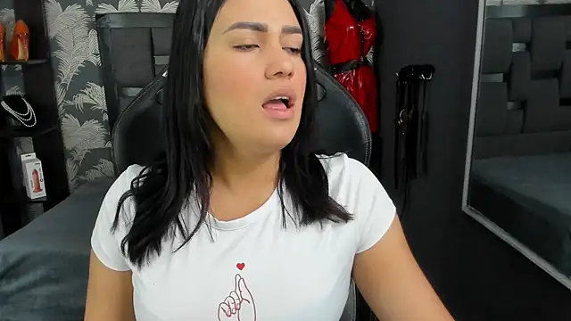 Cumming Tiffani online show from 10/07/25, 12:35