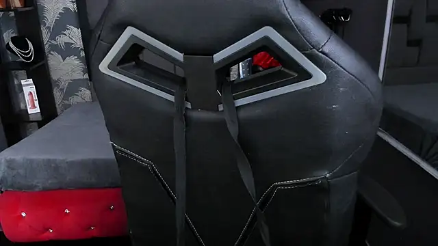 Cumming Tiffani online show from 10/14/25, 12:50