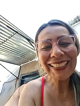 Mia-funny20 online show from 05/13/26, 08:49