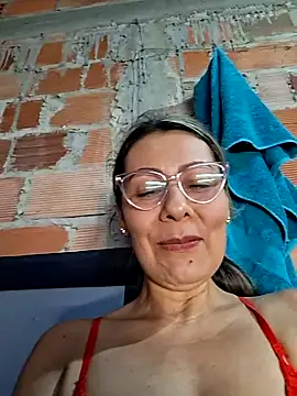 Snapshot of Mia-funny20 chatting on 06/11/26, 04:27 Mia-funny20 online show from 06/11/26, 04:27
