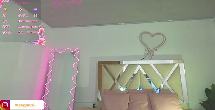 Snapshot of meggan_tay chatting on 01/28/25, 06:38 meggan tay online show from 01/28/25, 06:38