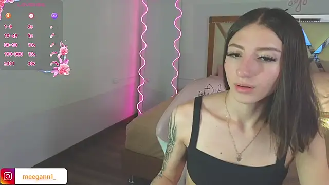 Snapshot of meggan_tay chatting on 02/01/25, 03:52 meggan tay online show from 02/01/25, 03:52