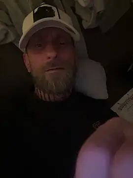 Snapshot of Bro4bro0040 chatting on 04/12/26, 12:37 Bro4bro0040 online show from 04/12/26, 12:37