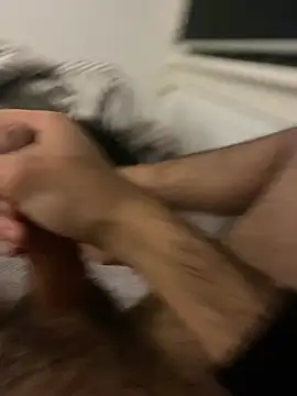 Snapshot of legendcock123 chatting on 03/05/26, 09:44 legendcock123 online show from 03/05/26, 09:44