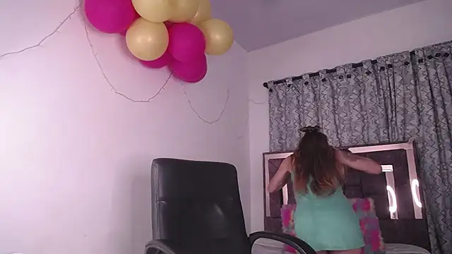 Snapshot of alejandrafitt chatting on 02/07/25, 01:25 alejandrafitt online show from 02/07/25, 01:25