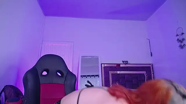 Snapshot of alejandrafitt chatting on 10/24/25, 10:06 alejandrafitt online show from 10/24/25, 10:06