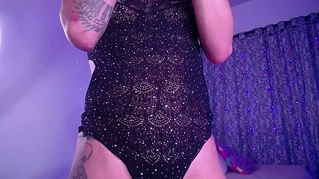 Snapshot of alejandrafitt chatting on 03/27/26, 02:06 alejandrafitt online show from 03/27/26, 02:06