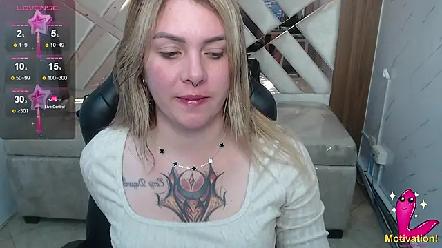 Snapshot of Paula_b_ chatting on 07/09/26, 12:53 Paula b online show from 07/09/26, 12:53