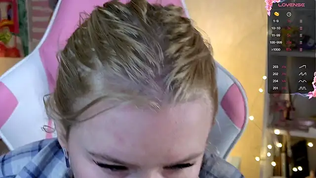 LexieLoree online show from 12/14/24, 03:40