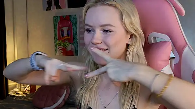 LexieLoree online show from 01/24/25, 07:41