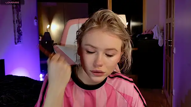 LexieLoree online show from 03/03/25, 04:14