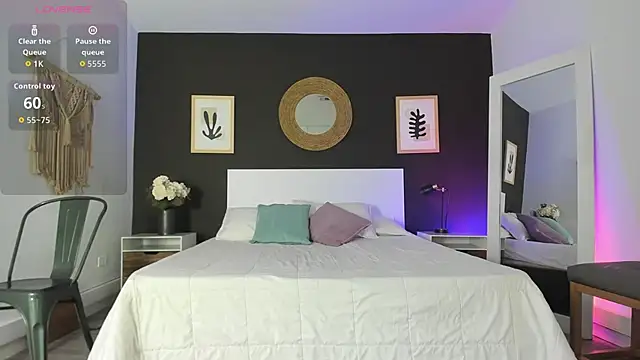 VioletPaket online show from 02/05/26, 11:37