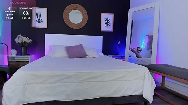 VioletPaket online show from 02/19/26, 12:12