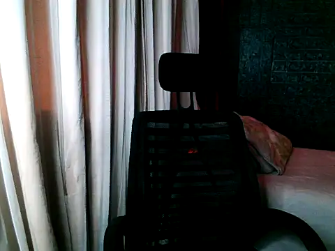 Snapshot of sydneyken chatting on 02/12/26, 01:44 sydneyken online show from 02/12/26, 01:44