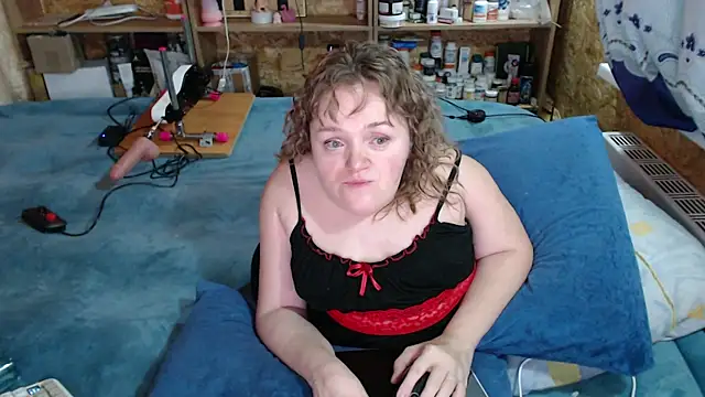 MiniNatalie online show from 09/30/25, 03:28