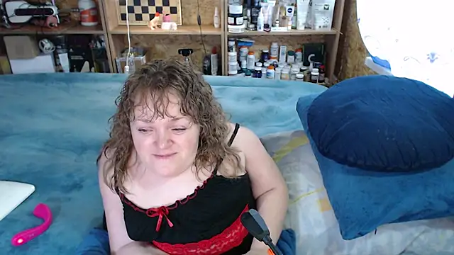 MiniNatalie online show from 10/04/25, 10:13