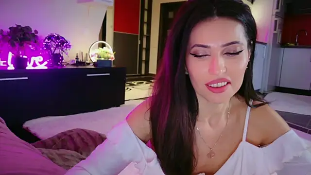 Snapshot of MissSmiley26 chatting on 04/17/26, 09:18 MissSmiley26 online show from 04/17/26, 09:18