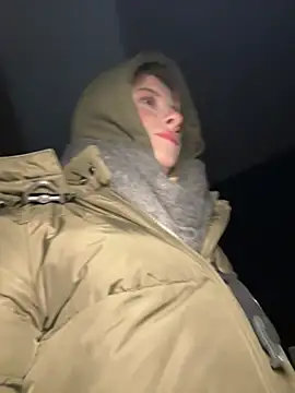 Mia-Minou online show from 02/04/25, 08:38