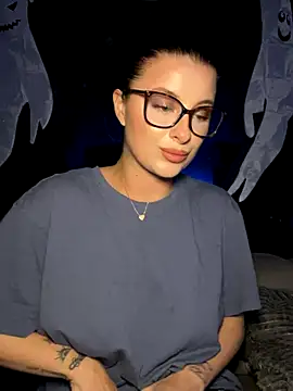 Mia-Minou online show from 10/07/25, 09:45