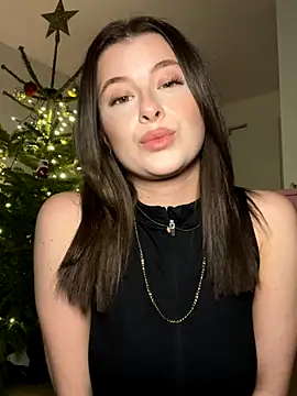 Mia-Minou online show from 12/21/25, 02:57