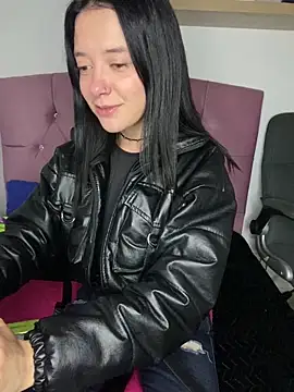 Isabella 21x online show from 02/14/25, 12:36