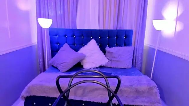 Snapshot of hallsredd chatting on 12/05/24, 08:44 hallsredd online show from 12/05/24, 08:44