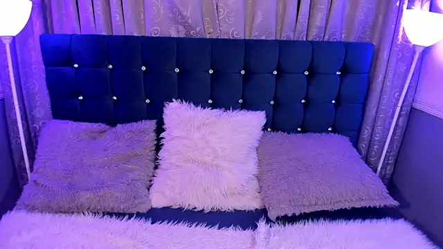 Snapshot of hallsredd chatting on 01/22/25, 11:43 hallsredd online show from 01/22/25, 11:43