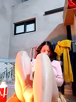 Snapshot of Aninyin22 chatting on 02/09/25, 08:44 Aninyin22 online show from 02/09/25, 08:44