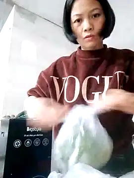 Snapshot of Aninyin22 chatting on 02/20/25, 02:40 Aninyin22 online show from 02/20/25, 02:40