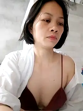 Snapshot of Aninyin22 chatting on 02/21/25, 03:23 Aninyin22 online show from 02/21/25, 03:23