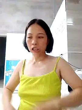 Snapshot of Aninyin22 chatting on 09/09/25, 12:43 Aninyin22 online show from 09/09/25, 12:43