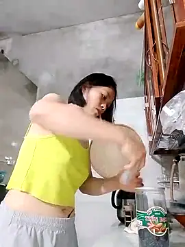 Snapshot of Aninyin22 chatting on 10/13/25, 07:08 Aninyin22 online show from 10/13/25, 07:08