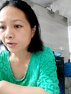 Snapshot of Aninyin22 chatting on 11/10/25, 12:20 Aninyin22 online show from 11/10/25, 12:20