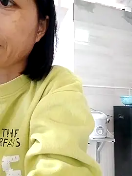 Snapshot of Aninyin22 chatting on 11/29/25, 01:19 Aninyin22 online show from 11/29/25, 01:19