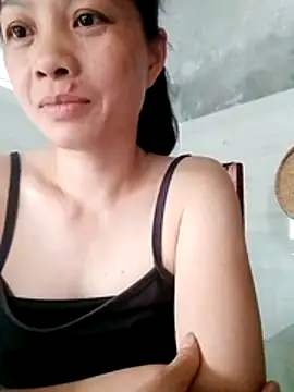 Snapshot of Aninyin22 chatting on 06/26/26, 06:51 Aninyin22 online show from 06/26/26, 06:51
