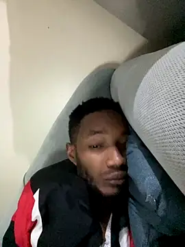 Snapshot of Dawi3 chatting on 10/24/25, 11:56 Dawi3 online show from 10/24/25, 11:56