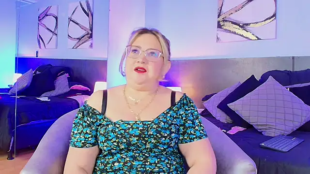 MartinaCaycedo online show from 01/25/25, 10:08