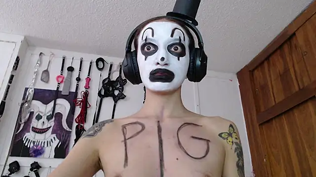 Snapshot of Eloise-brown chatting on 01/05/25, 08:10 Eloise-brown online show from 01/05/25, 08:10