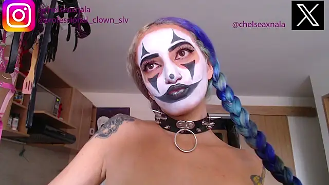 Snapshot of Eloise-brown chatting on 09/21/25, 09:05 Eloise-brown online show from 09/21/25, 09:05