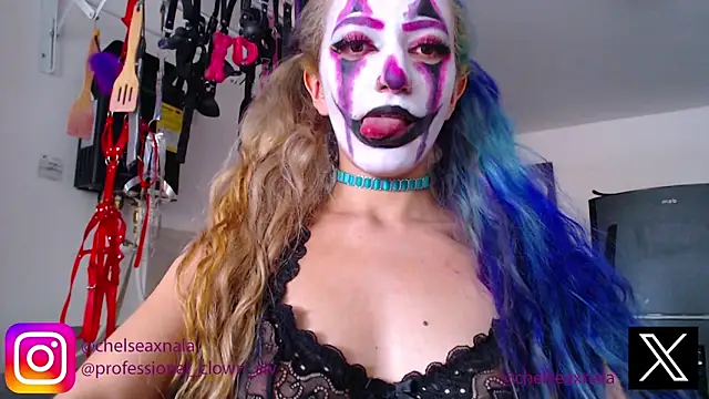 Snapshot of Eloise-brown chatting on 09/26/25, 06:34 Eloise-brown online show from 09/26/25, 06:34