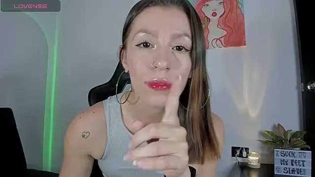 Snapshot of roxanne_jones1 chatting on 04/18/26, 07:58 roxanne jones1 online show from 04/18/26, 07:58