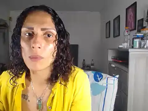 Corina hot online show from 01/08/25, 09:12