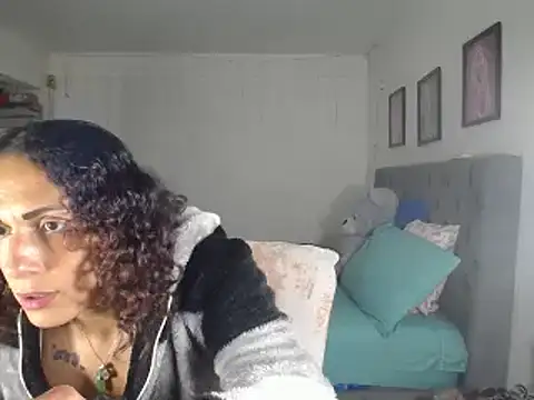 Corina hot online show from 03/22/25, 11:31