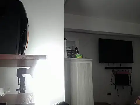 Corina hot online show from 09/25/25, 08:56