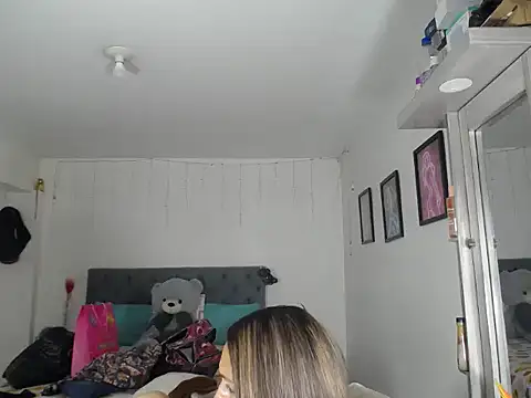 Corina hot online show from 10/11/25, 04:38