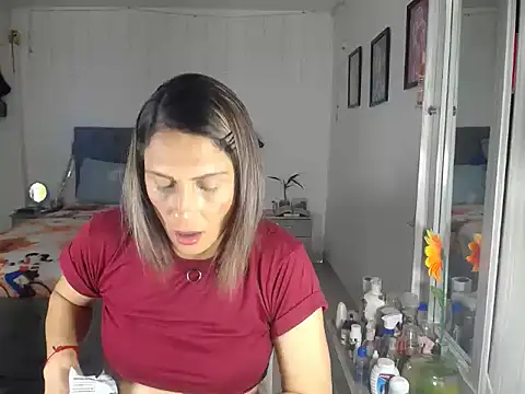 Corina hot online show from 10/23/25, 07:56