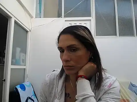 Snapshot of Corina_hot chatting on 11/25/25, 08:53 Corina hot online show from 11/25/25, 08:53