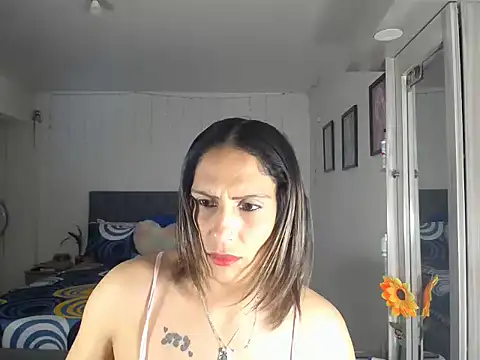 Snapshot of Corina_hot chatting on 05/06/26, 11:32 Corina hot online show from 05/06/26, 11:32