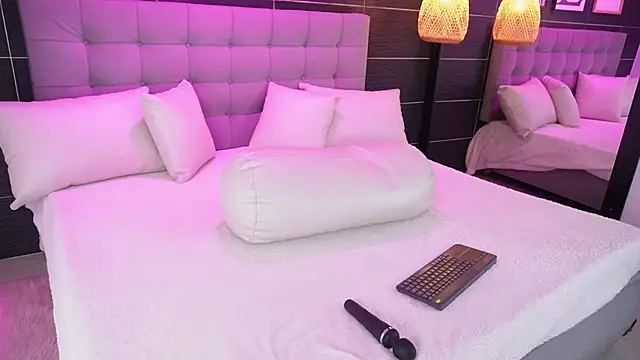 Bella TS  online show from 02/06/25, 08:23